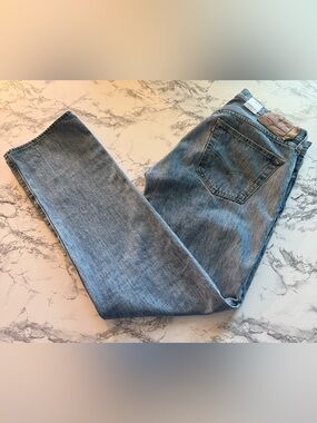 Levi's 501 Light Blue Jeans